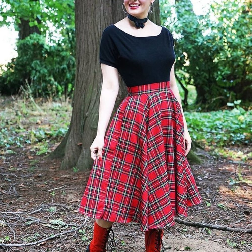 Bernie Dexter Plaid Circle Skirt in Medium
